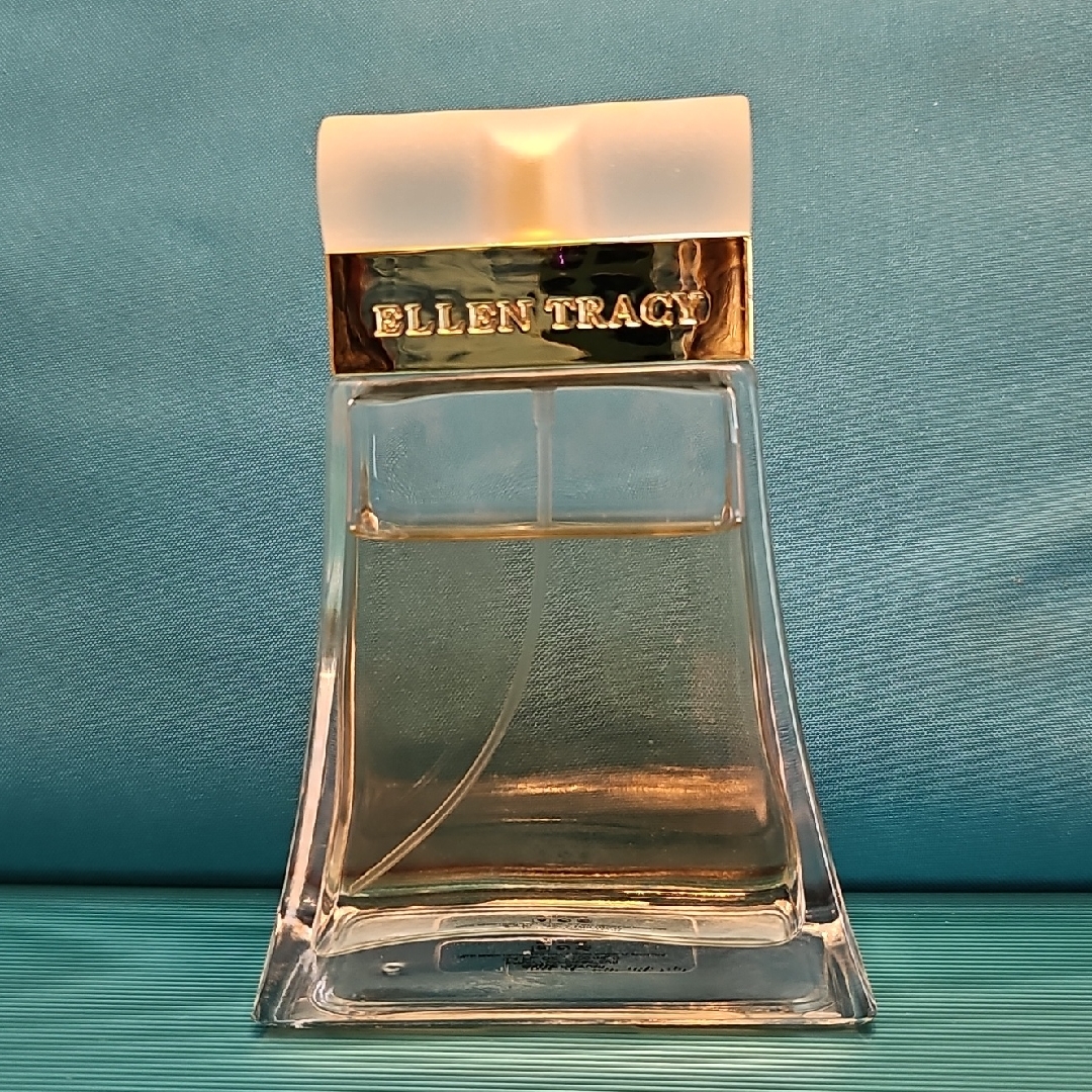 Ellen Tracy Eau De Parfum Spray